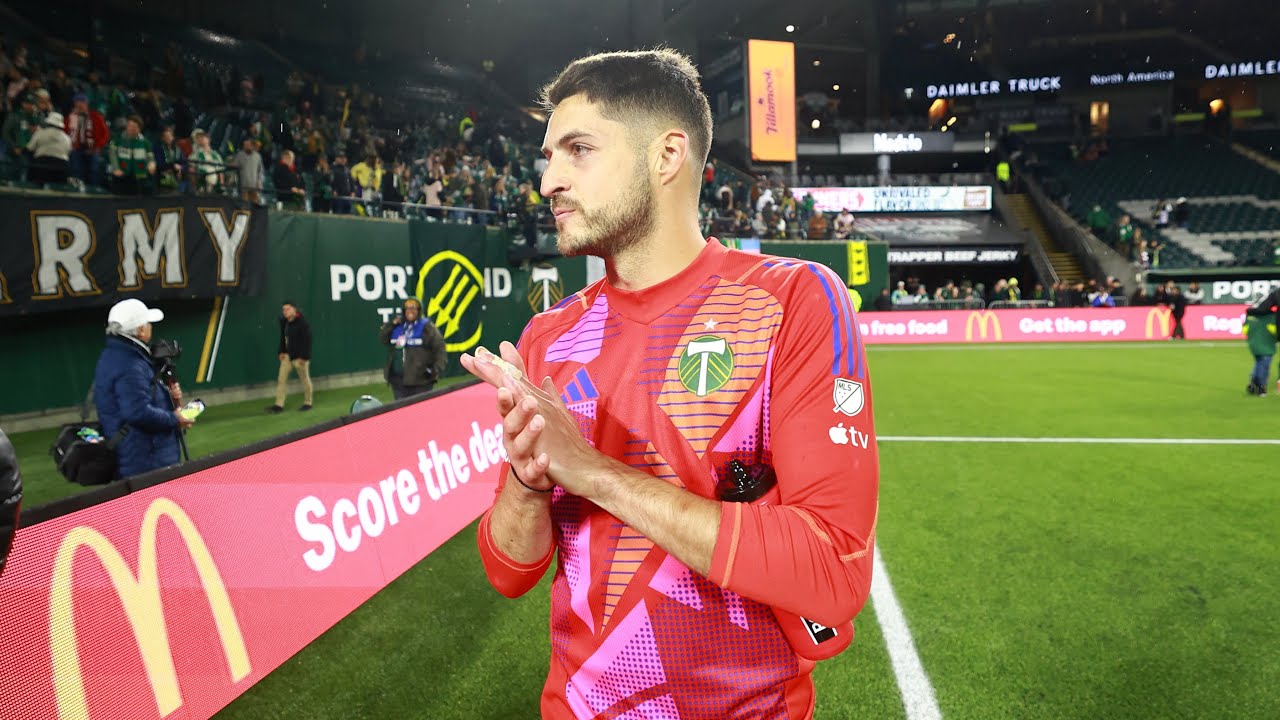 SAVE | James Pantemis puts his body on the line to make the stop